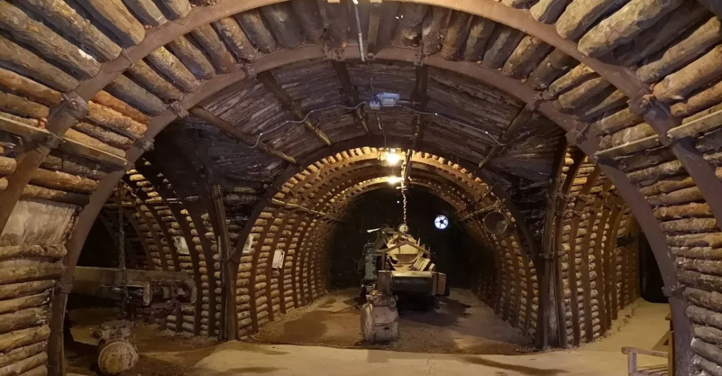 Interior de la Mina de Escucha. Teruel.