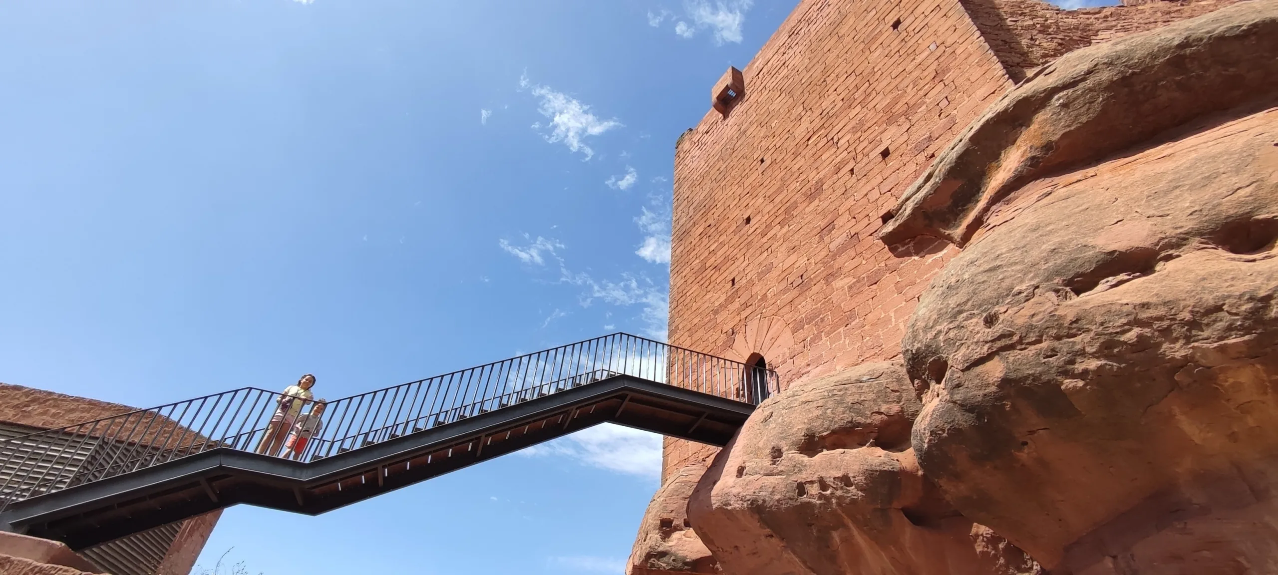 Puente Colgante del Castillo de Peracense. Teruel.