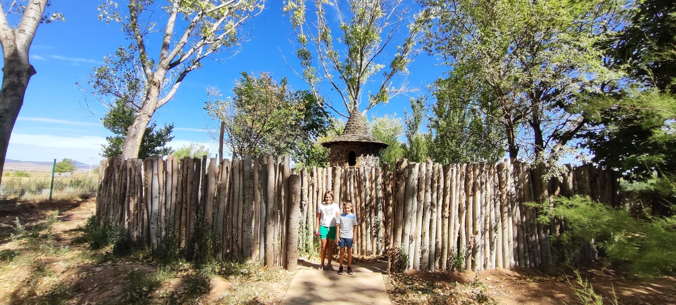 La torre del laberinto en Un Paseo de Cuento. Villarquemado en Teruel.