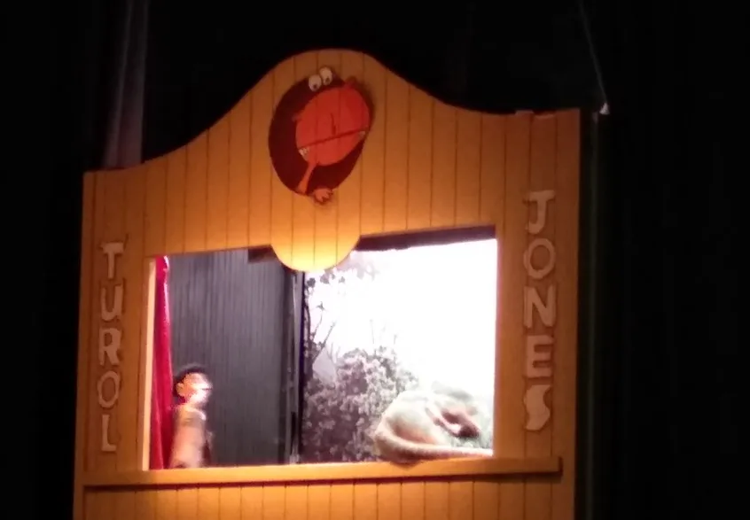 Turol Jones y la máquina del tiempo en Dinópolis. Teruel.