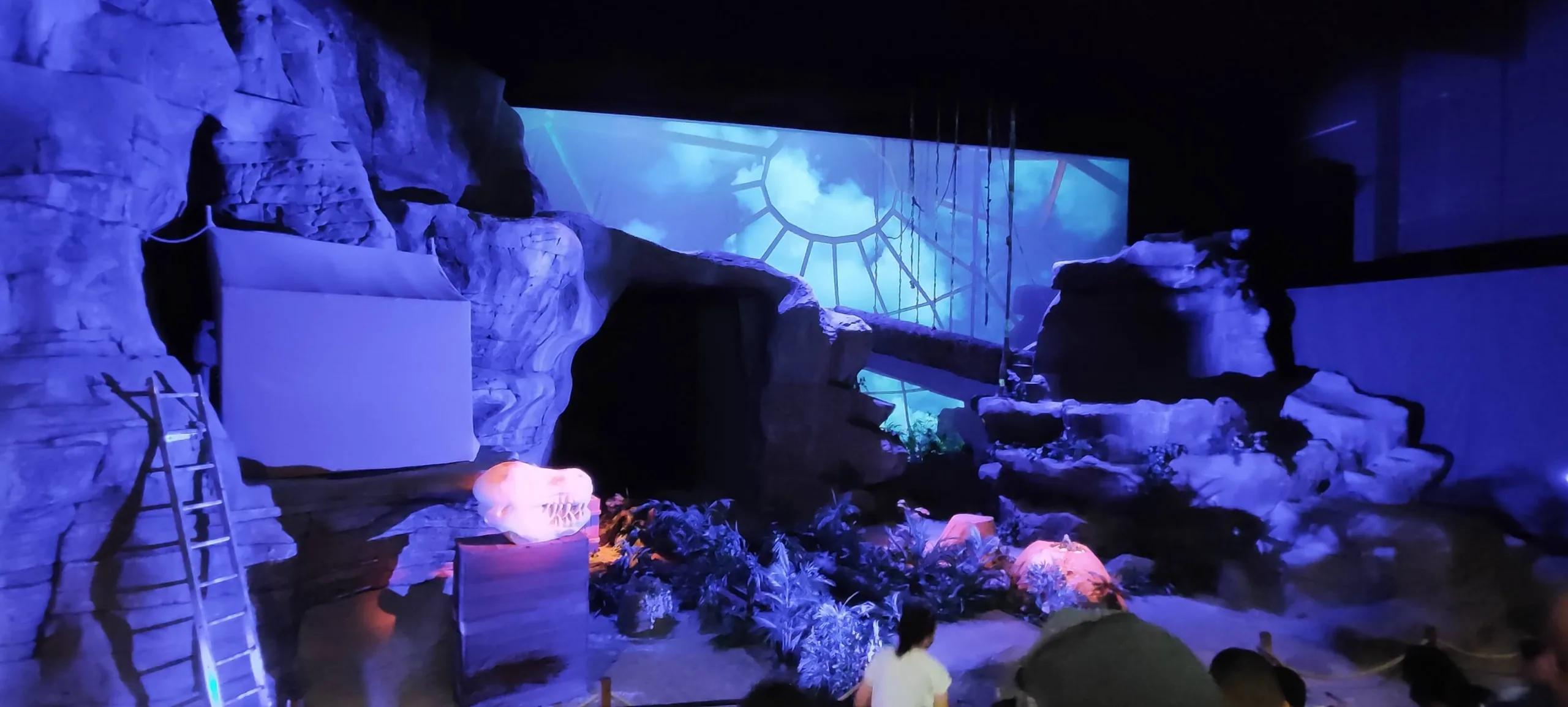 T-Rex Show en Dinópolis. Teruel.