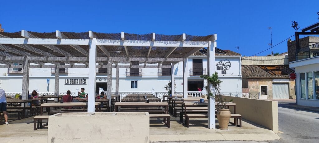 Zagales viajeros en el merendero del horno la Beata Inés.
