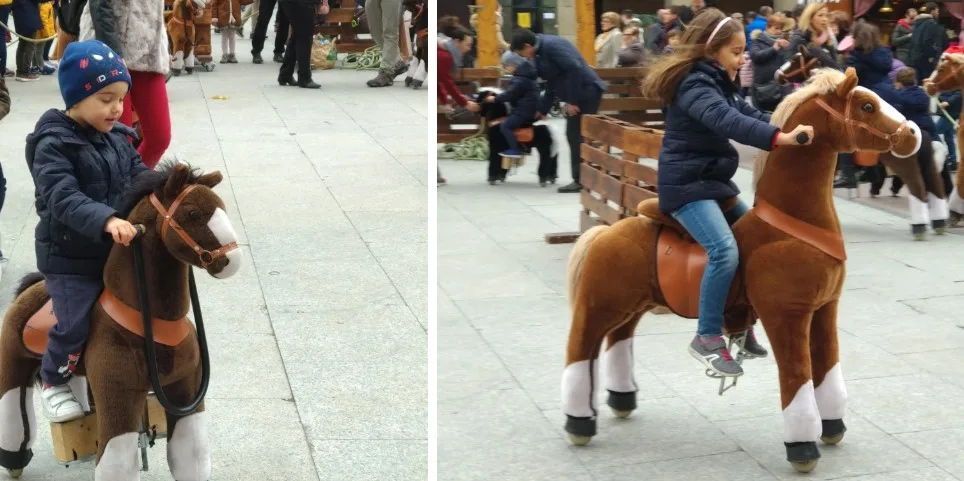 Ponys ecológicos en la Plaza del Pilar de Zaragoza en Navidad.