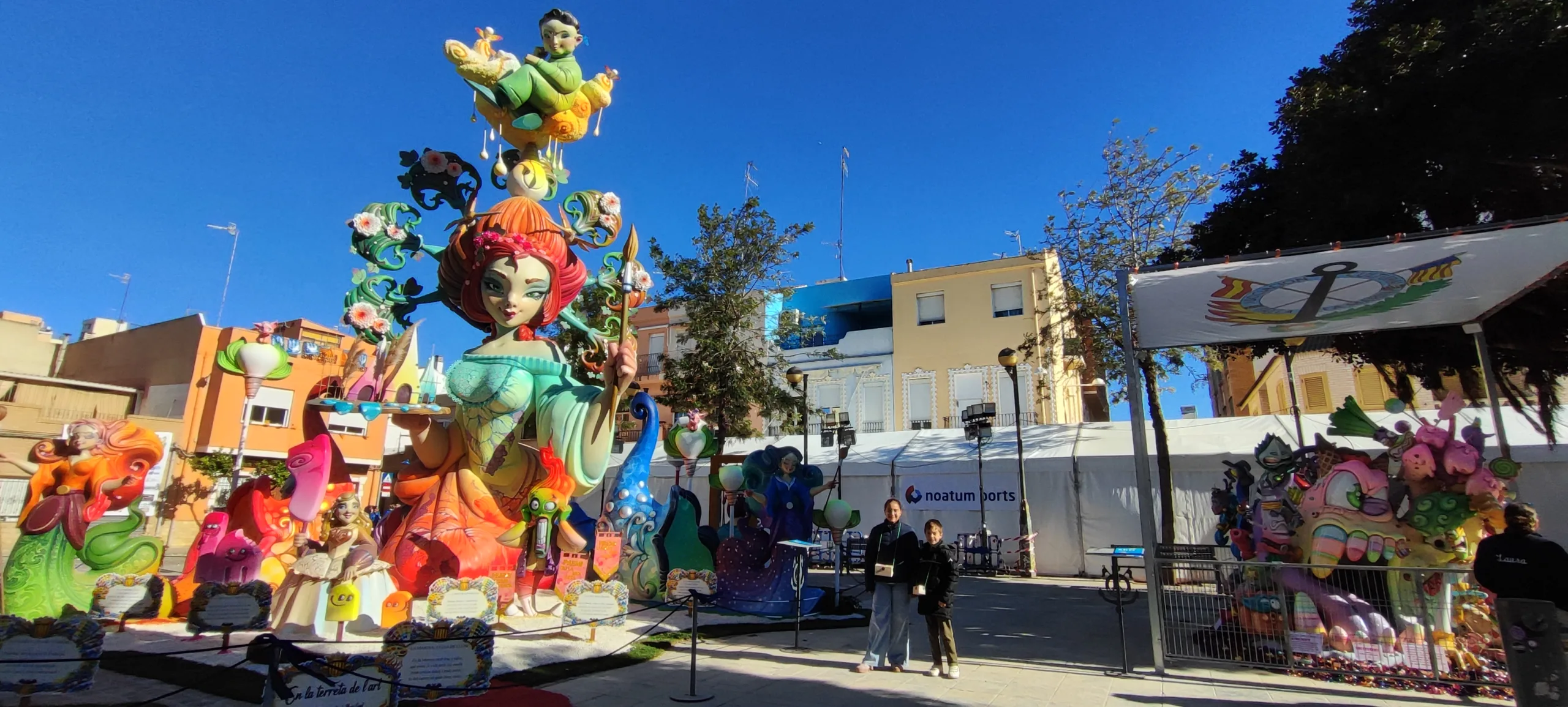 Zagales viajeros en fallas. Puerto de Sagunto.