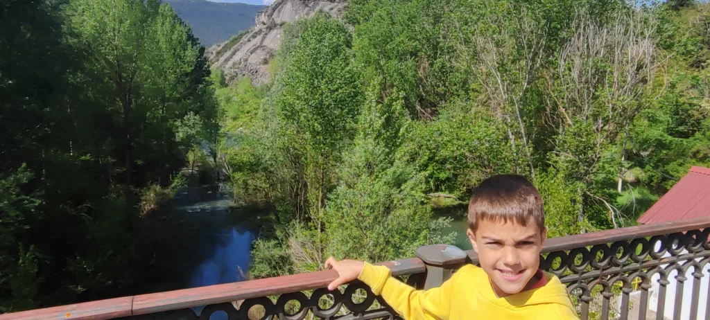Zagales viajeros en Sabiñanigo. Huesca.
