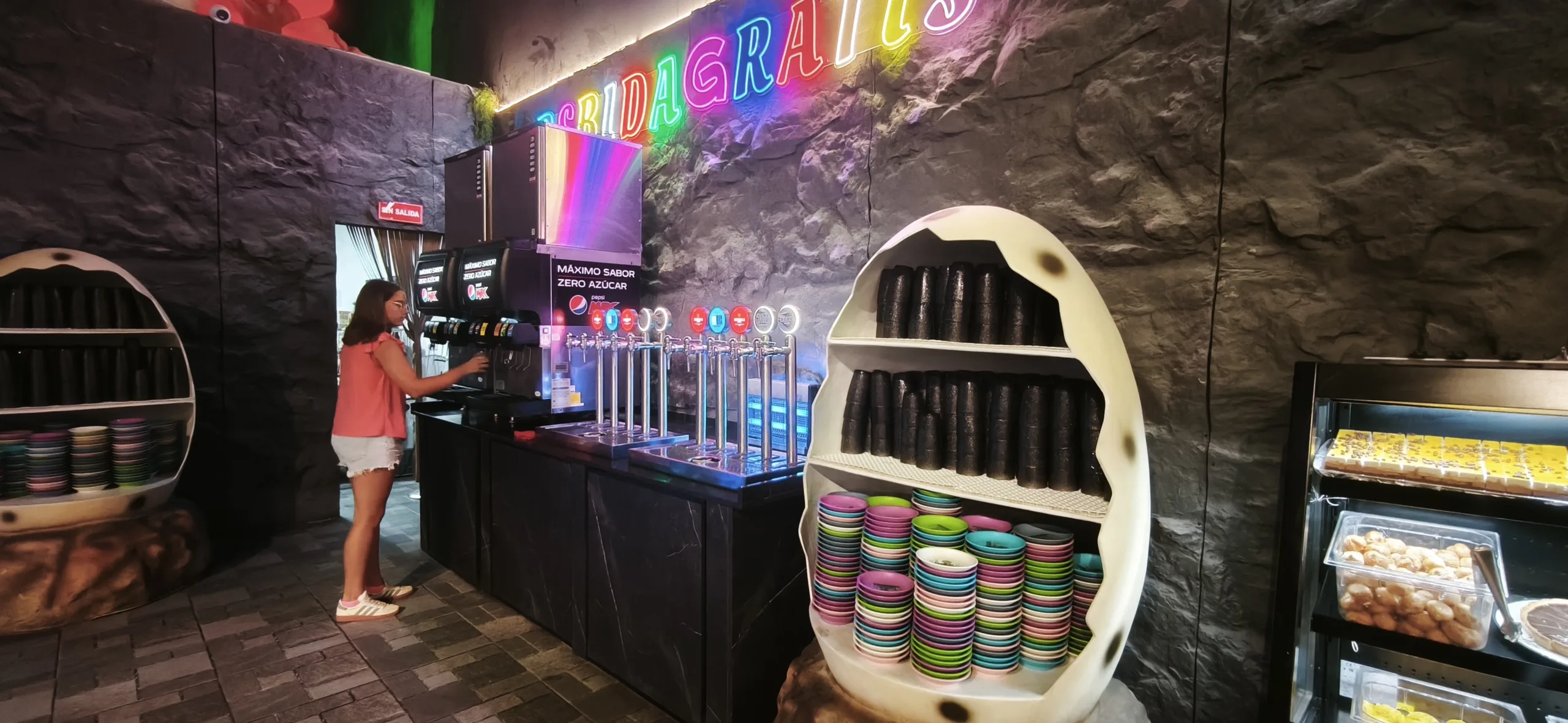 Bebidas en Amazing Dinosaurios Buffet. Alfafar. Comunidad Valenciana.